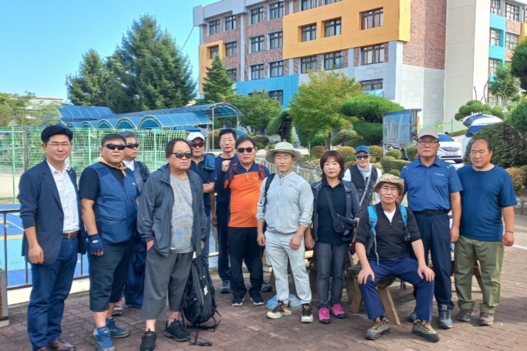   포동산악회 산행 인사  포천일고 지역사회와 함께하는 아나바다 나눔장터