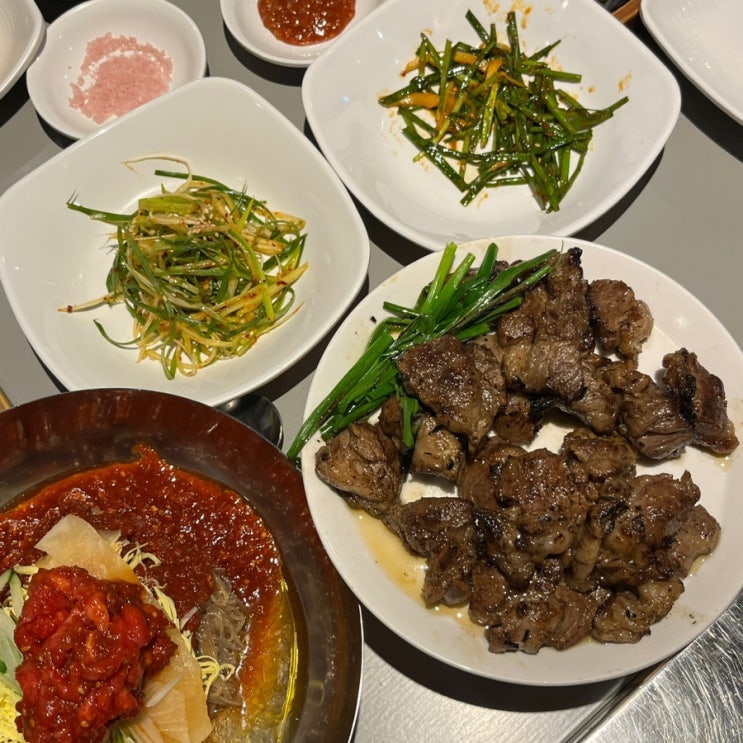  모임하기 좋은 강남역 돼지고기 맛집 다몽집