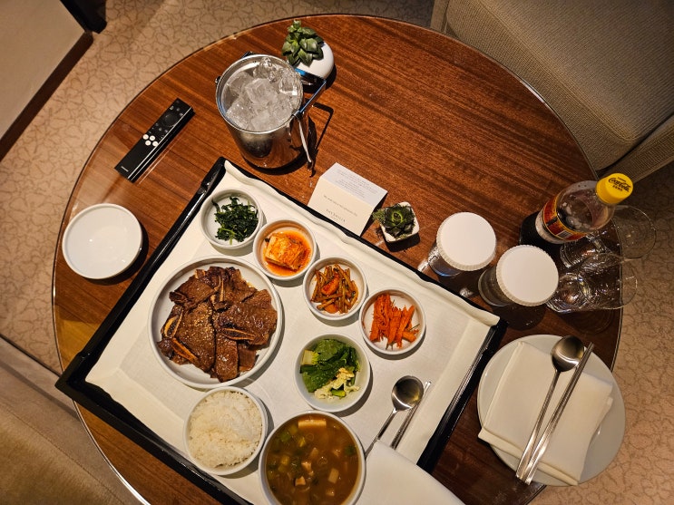  서울 신라호텔 룸서비스 메뉴 팟타이 갈비반상 현아플 FHR 크레딧