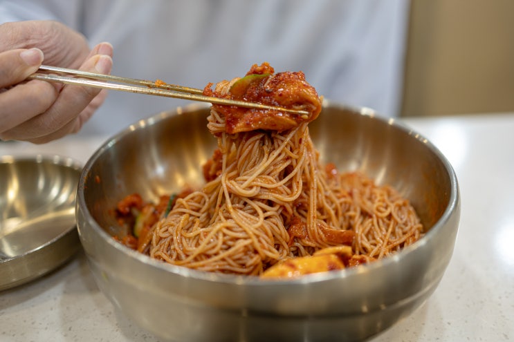  [뱅뱅사거리 막국수 맛집] 육전 맛있는 코다리막국수, <뱅뱅막국수>