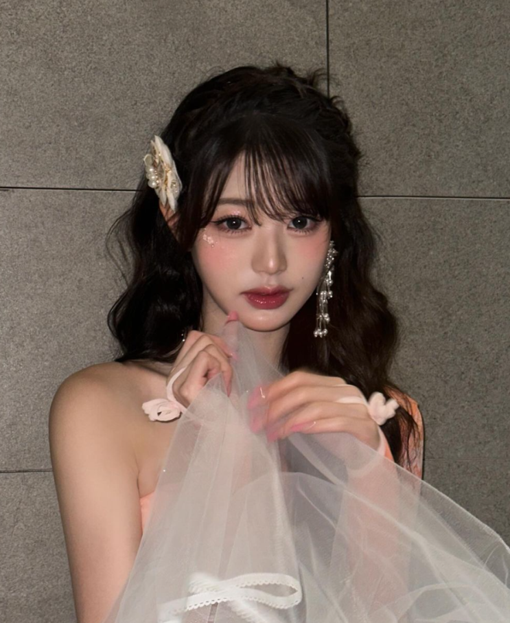 <b>아이브 장원영</b> 가을 메이크업 예쁜눈 포인트연장으로 만들기