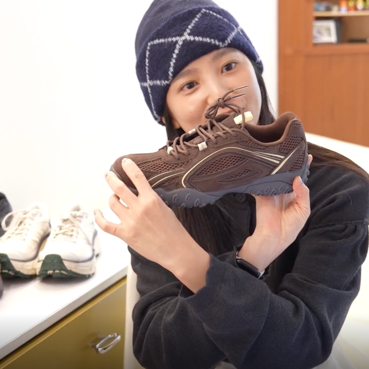 윤승아운동화 휠라 에샤페 초코랑 멜비스, 승아로운 보고 바로 찾아본 여자운동화 정보!
