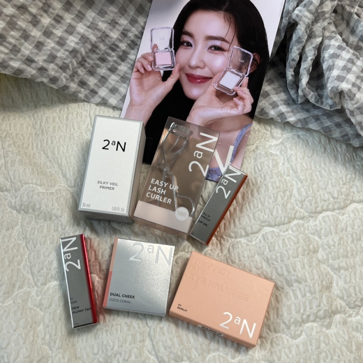 선물 가득한 현대백화점 팝업스토어 투에이엔