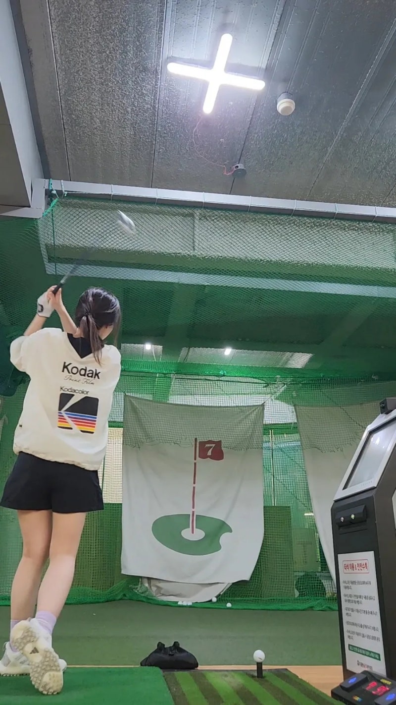 코닥 맨투맨 레인보우 빅로고 우븐 가을 스웻셔츠 긴팔 티셔츠