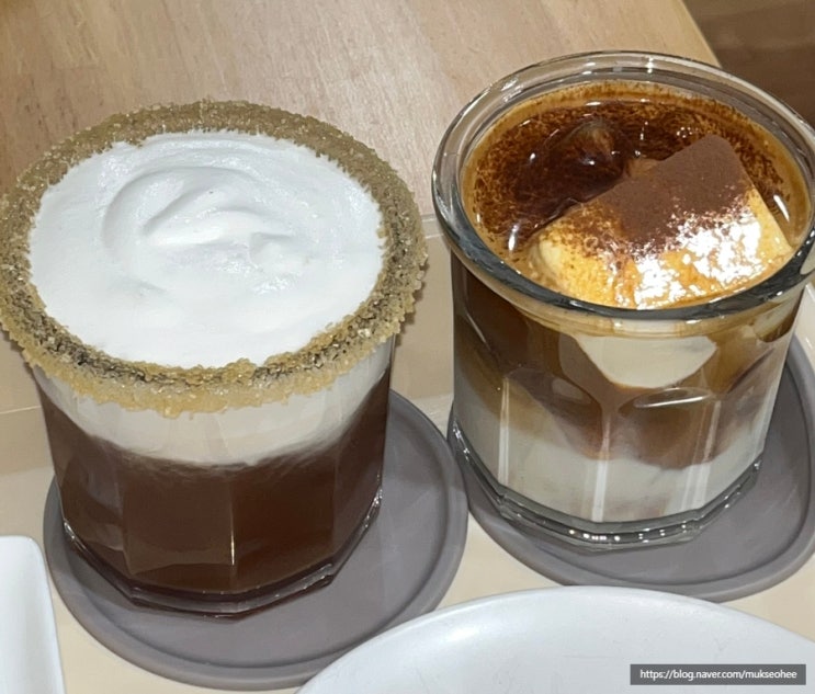  용산 디저트 카페 데이트! 빵앗간토끼 휘낭시에