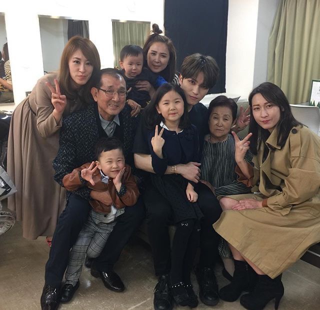 <b>김재중</b> 친모 누나 <b>가족사</b> 세이마이네임 제작 참여