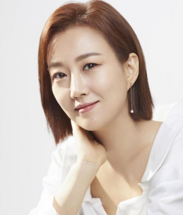 “1회 행사비 얼마?” <b>장윤정</b>, <b>립싱크</b> 논란에 티켓 가격... 
