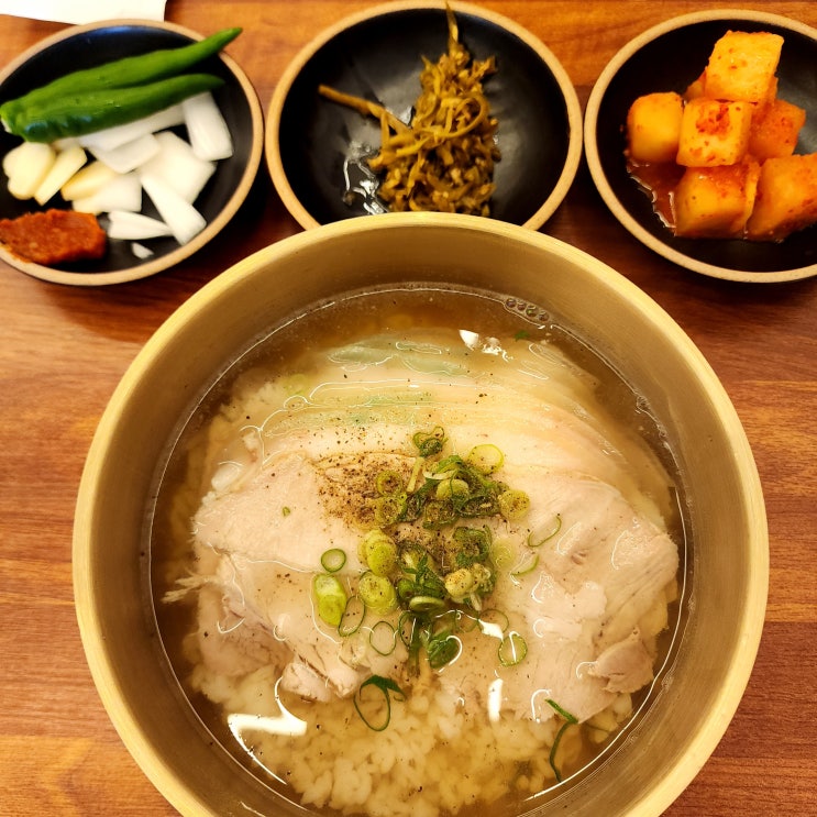  포항 이동 맛집 속이 편안한 맑은 곰탕과 고기국수 영일옥