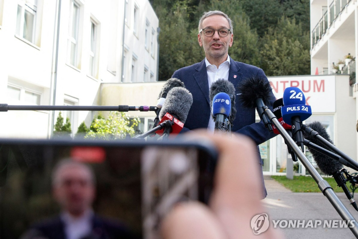 오스트리아도 극우 득세…<b>총선</b> 출구조사서 자유당 1위