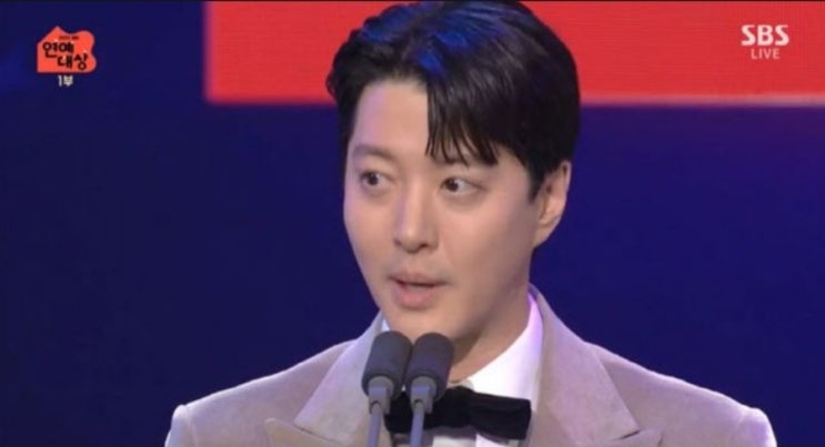 <연예가핫이슈> '미우새' 이동건 "딸 로아 덕에 상 탔다 母·김지석에 감사" <연예가핫이슈> '미우새' 이동건 "딸 로아 덕에 상 탔다 母·김지석에 감사"
