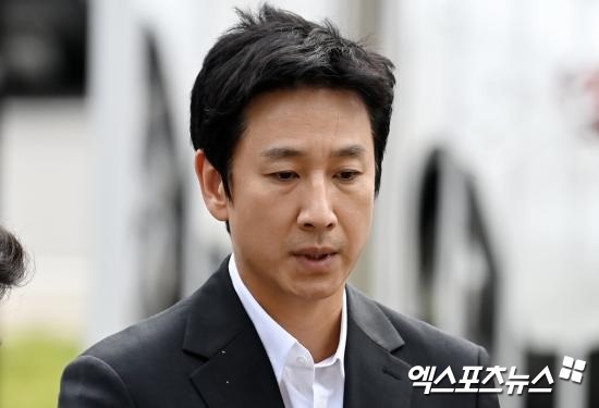  c이선균이 견디어 냈어야 할 일들c