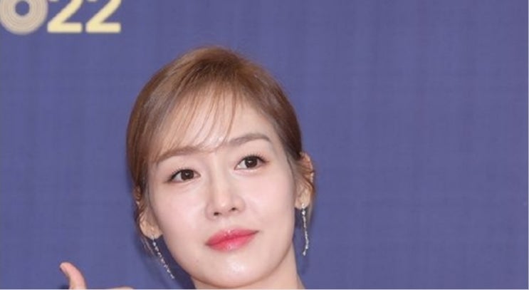 <b>성유리</b>, "우리 가정 억울한 일 진실 <b>밝혀지길</b>"…남편 <b>안성현</b>... 