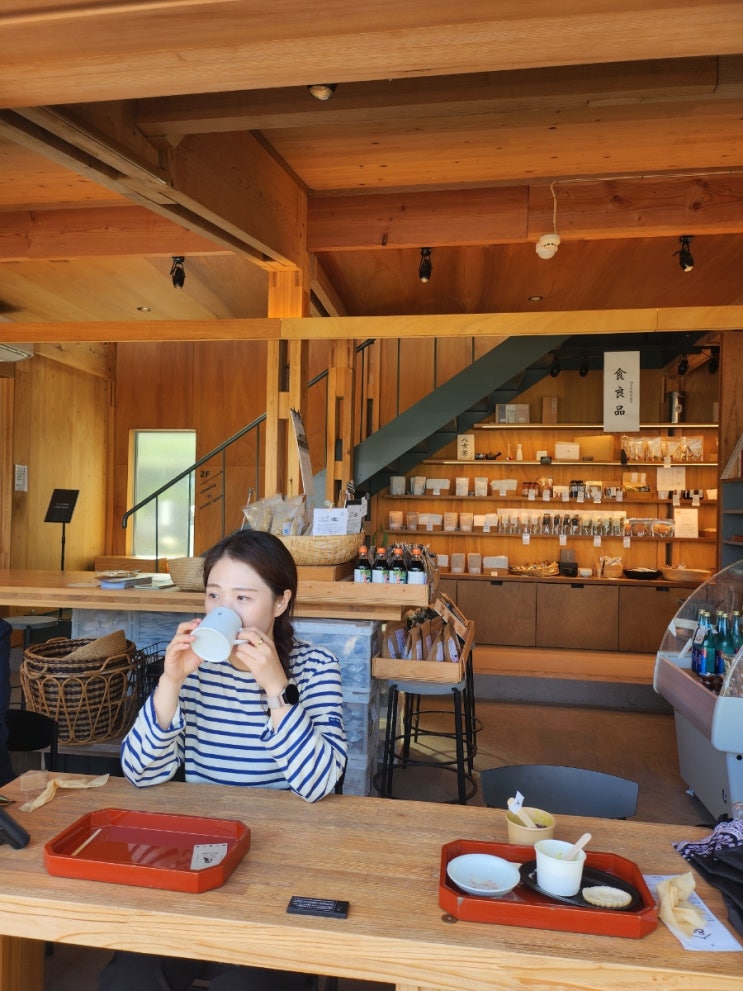 [일본 후쿠오카] 오호리공원에 있는 현지 카페 "앤로컬스" (& locals)