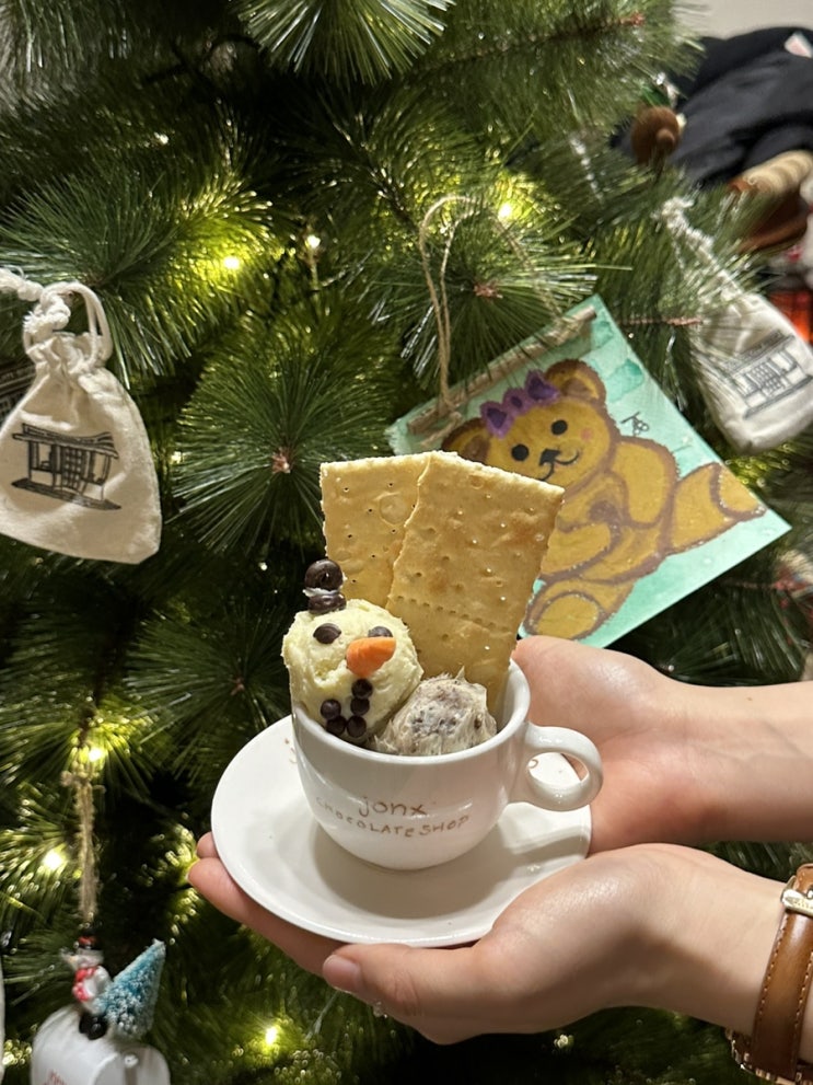  죵스초콜릿샵 jonx CHOCOLATE SHOP 후기 : 백석카페 크리스마스 크림초코 추천 일산 데이트