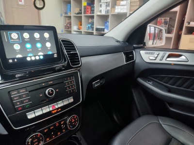 벤츠 GLE350 (W166) - 엠비언트 3색 , 광량업과 12컬러 확장 코딩 작업