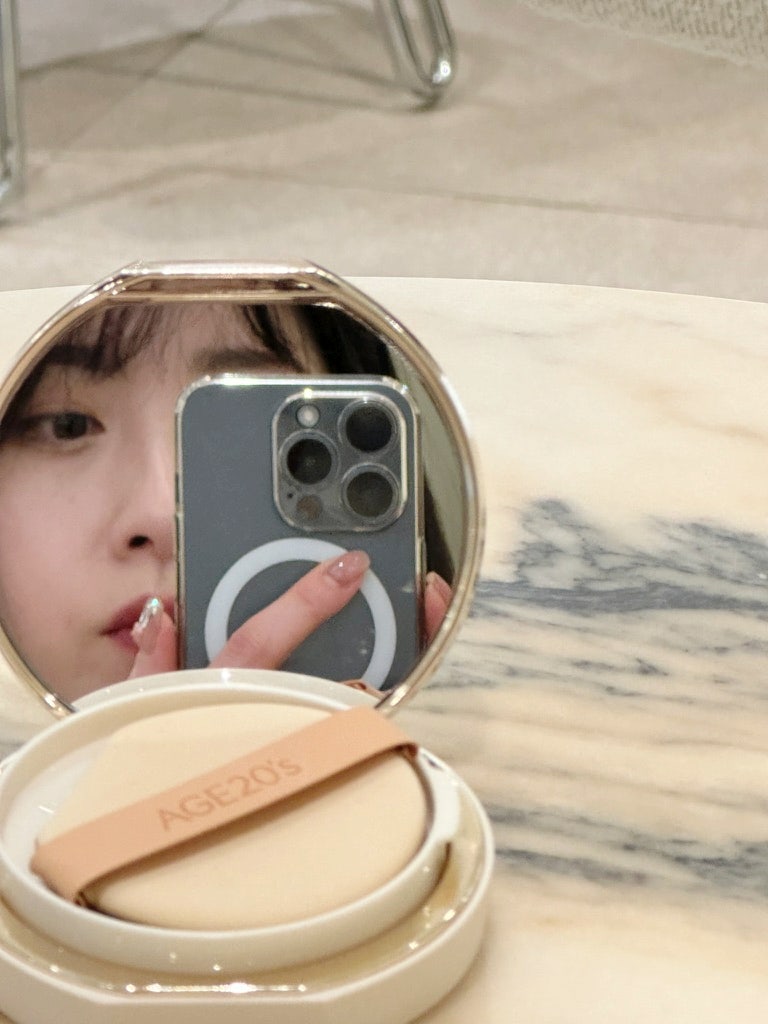에이지투웨니스 노블 글로우 커버 쿠션로 촉촉 광채 화사한 얼굴 만들어요~!!