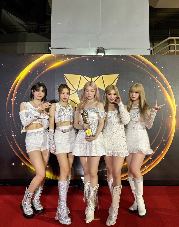 '글로벌 대세' 빌리, 데뷔 첫 '서울가요대상' 출격...베스트 퍼포먼스상 수상 '글로벌 대세' 빌리, 데뷔 첫 '서울가요대상' 출격...베스트 퍼포먼스상 수상
