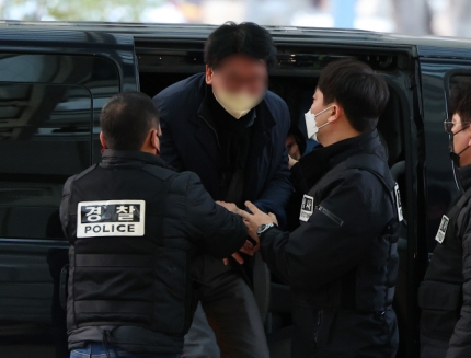 “<b>이재명</b> 싫어 범행”…<b>피의자</b>, 습격 전 민주당 입당해 일정... 