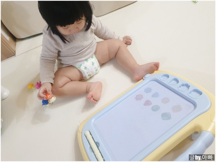  핑크퐁 아기상어 매직보드 테이블로 집에서 아기 그림미술놀이를 해보자