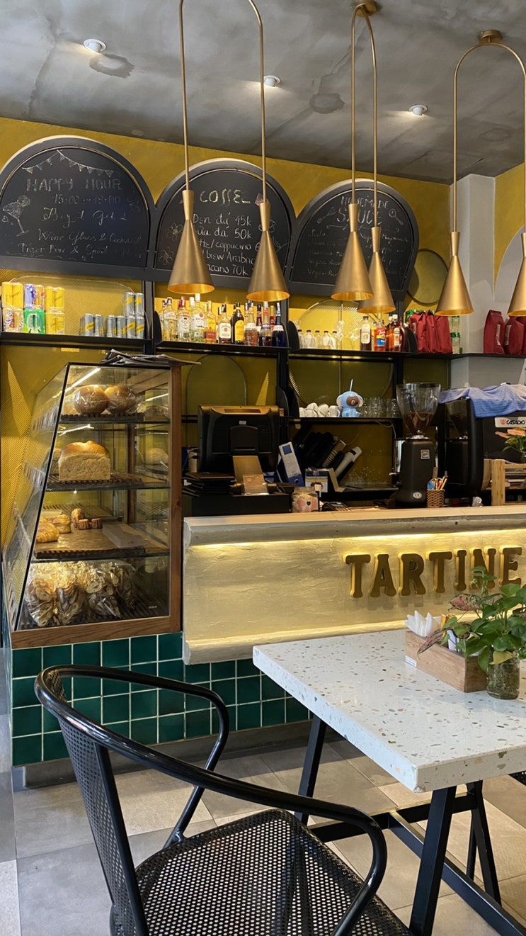  호치민 베이커리 & 브런치 맛집 • Tartine Saigon