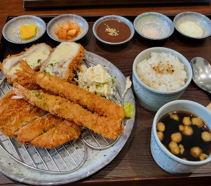 유미카츠 모듬카츠 메뉴 3가지 맛 내돈내산