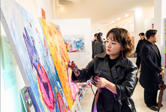 강남역 데이트 코스 부띠크모나코 키치온더탭 커넥아트 전시 후기! 강남역 데이트 코스 부띠크모나코 키치온더탭 커넥아트 전시 후기!