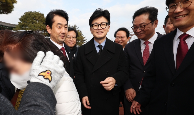 “<b>한동훈</b> 살해” 글 올린 40대 광주서 체포…경찰 ‘<b>경호</b> 대폭... 