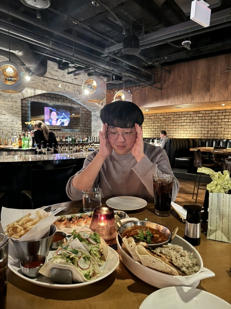  2023.EP.687. 캐나다 토론토 이턴센터 다운타운 레스토랑 : joey eaton centre