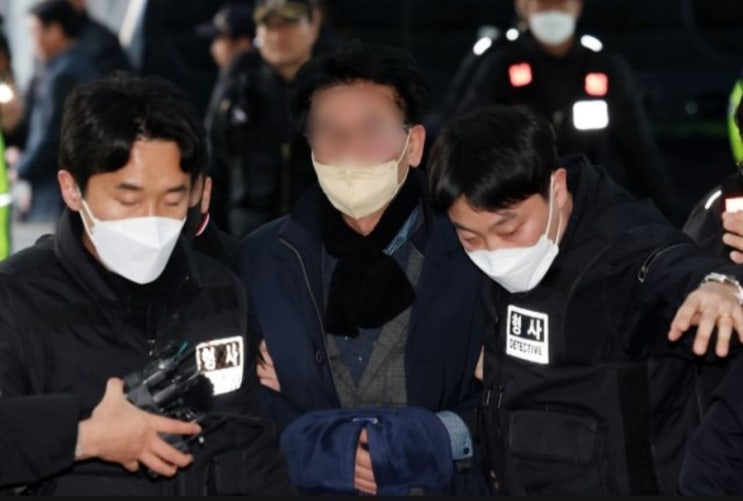 <실시간 핫이슈> 이재명 공격한 60대男, 과거 새누리당 당원→ 최근 민주당 입당 <실시간 핫이슈> 이재명 공격한 60대男, 과거 새누리당 당원→ 최근 민주당 입당