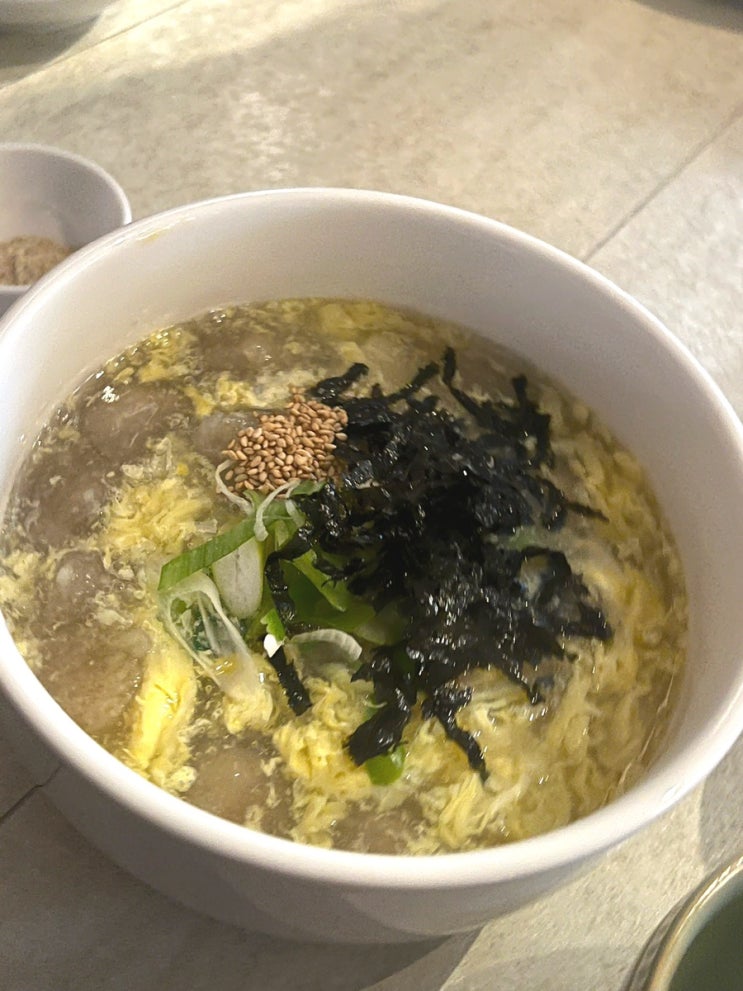  [충정로 맛집] 감자 옹심이 부추전 연잎보쌈 후기 모임장소 딱 좋은 물뛴다 추천