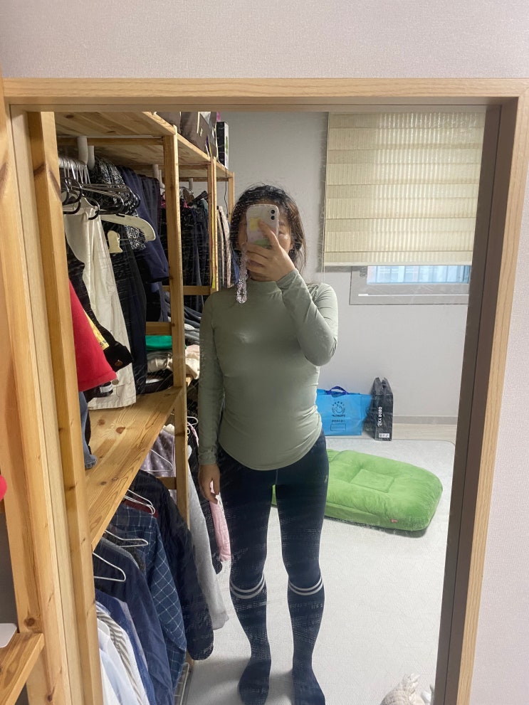  운동 기록 (2024. 01. 04) 헬스장 런닝머신 30분 _ 새해다짐 아니고 해오던 운동 :)