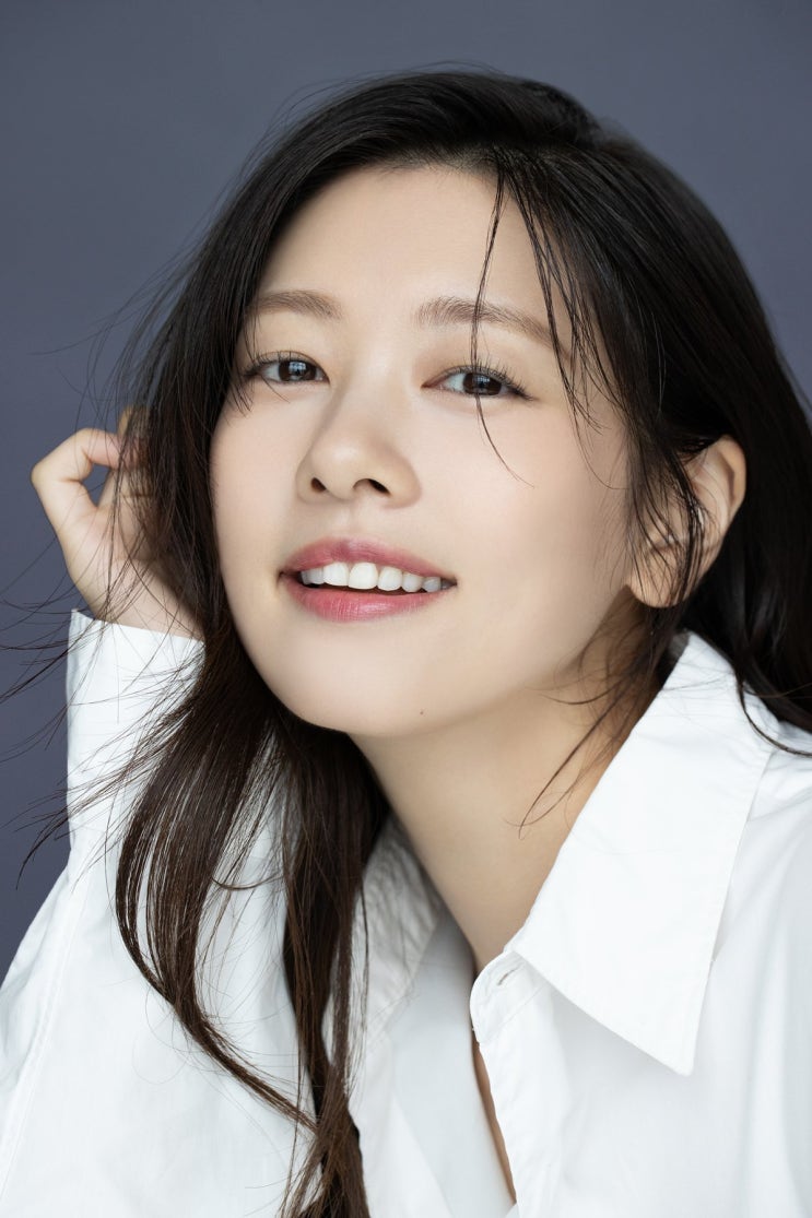 정소민, 정해인과 '소꿉친구' 로맨스로 만난다...'엄마 친구 아들' 캐스팅 정소민, 정해인과 '소꿉친구' 로맨스로 만난다...'엄마 친구 아들' 캐스팅