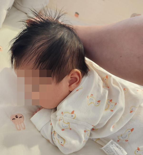  아기 목 가누는 시기 / 배밀이 시기 / 기는 시기 (터미타임)