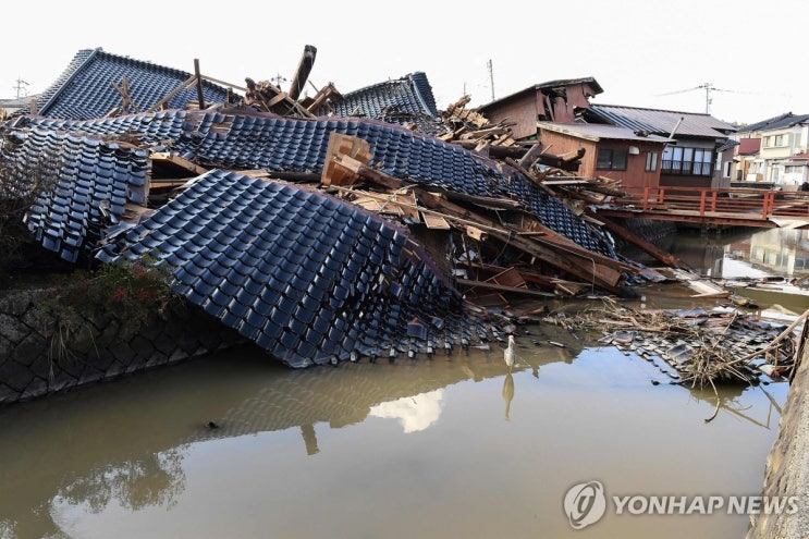 日노토<b>강진</b> <b>사망자 91명</b>…'골든타임' 경과에도 구조활동 지속
