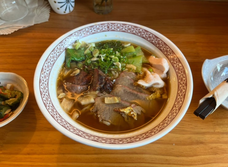  성수역 중식 맛집 시옹마오, 와규와 닭고기가 들어간 시그니처 메뉴 홍소우육면 리뷰!