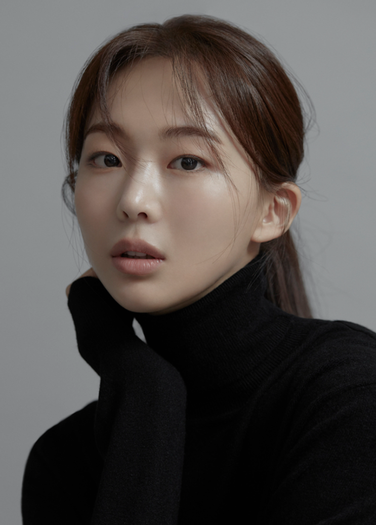 배우 <b>금새록</b>, BH엔터와 <b>전속계약</b> <b>전속계약</b> 체결, 이병헌과 한솥밥