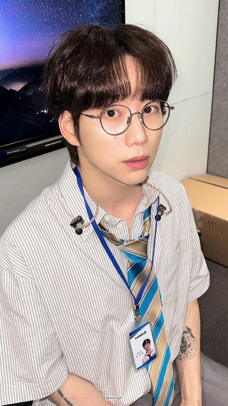 10CM 권정열 고화질 배경화면 / 권정열 인스타 사진 사복