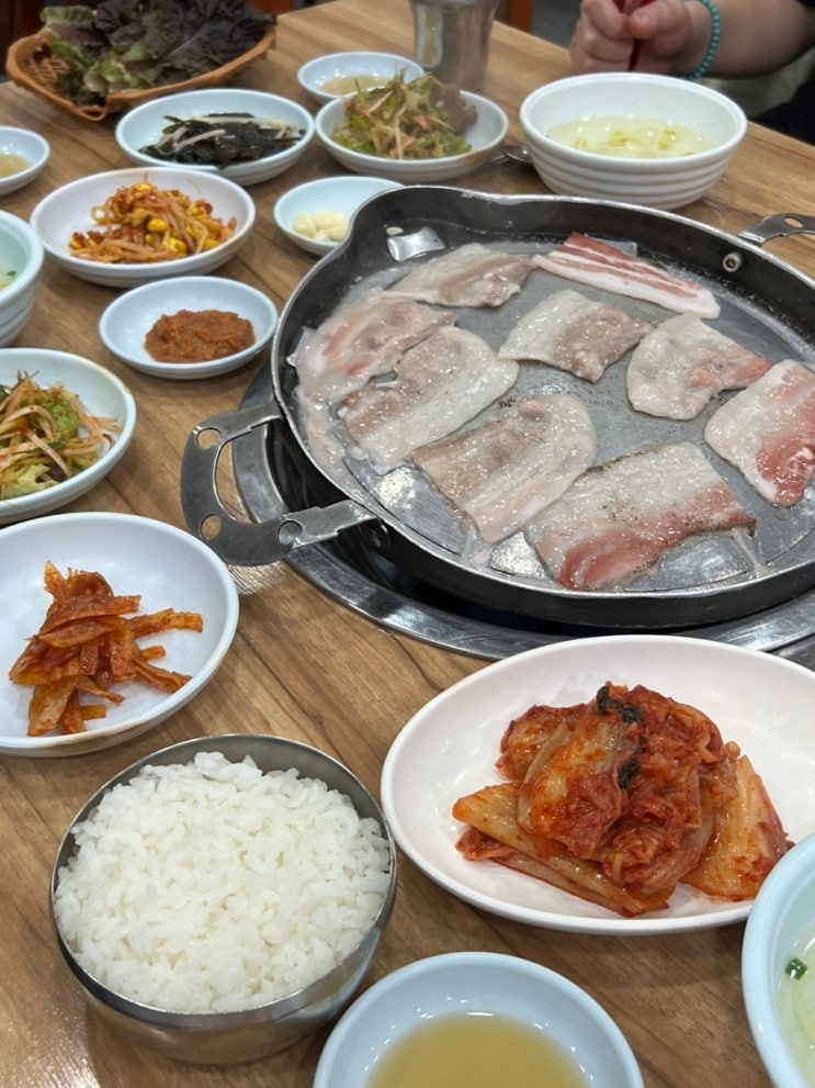 부산 전포동 기사식당 가성비맛집 1인분 8,500원 냉삼맛집 송림식당