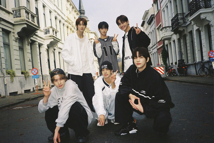 ‘<b>세븐틴 동생 그룹</b>’ TWS(투어스), 22일 Mnet서 글로벌 데뷔쇼