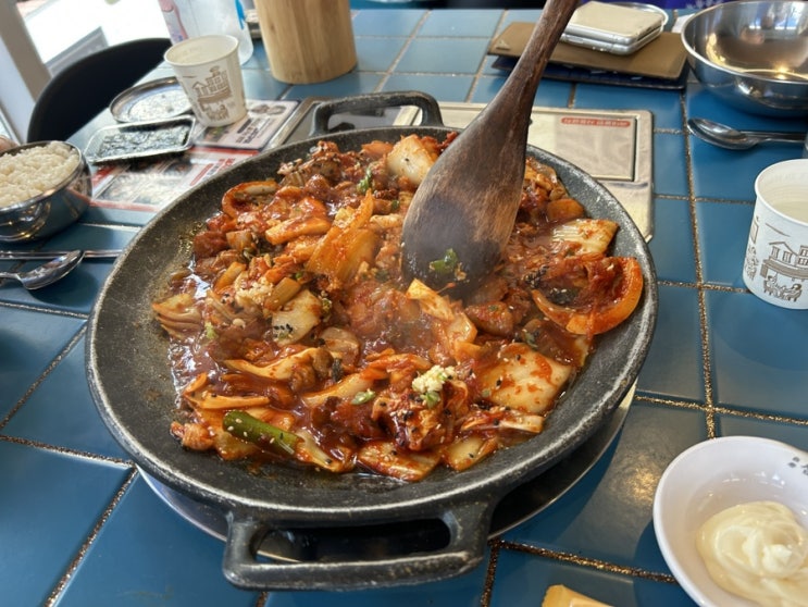  진정한 돼지김치구이 맛집 삼산회관 명지점
