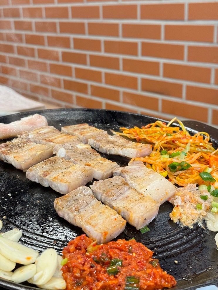  광교 고기집 잠수교집 아브뉴프랑 맛집 구워주는 솥뚜껑 삼겹살 애견동반식당