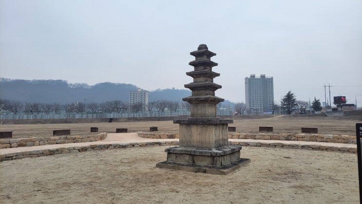[경북 예천] 예천읍에 있는 보물급 문화재들 - 동본리 석조여래입상과 삼층석탑, 개심사지 오층석탑