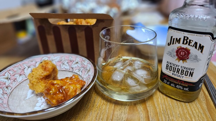  [리뷰] 페리카나 치킨 "후라이드 반+양념 반 순살" + 짐빔