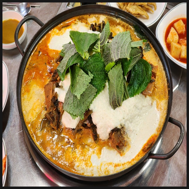  공주시 신관동 대호감자탕 공주점 콩비지 감자탕 후기
