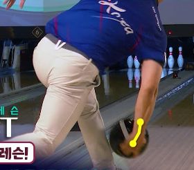  볼링 털어치기 연습 시 손목 손가락 보호하는 법