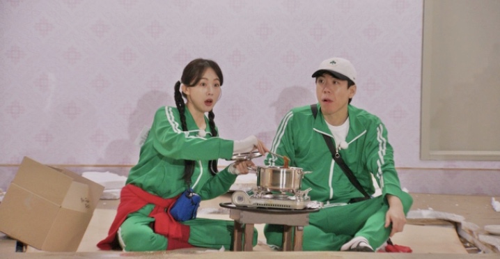 '<b>런닝맨</b>' 역대급 위기... 괴도<b>부부</b>' 변신 화제[<b>런닝</b>빌라]... 