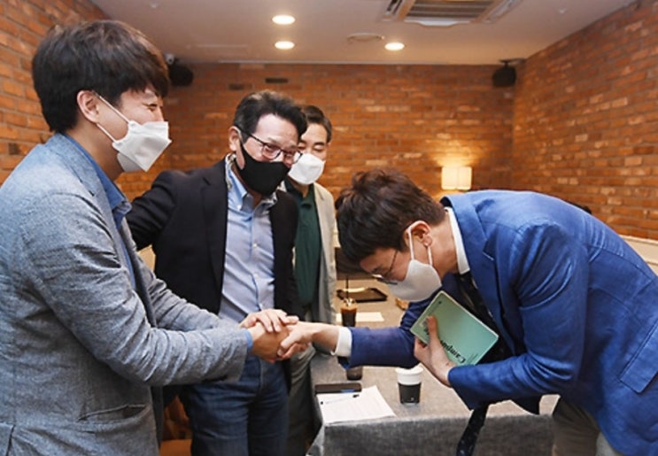 유승민계 <b>김웅</b> 총선 불출마 선언/최석태/
