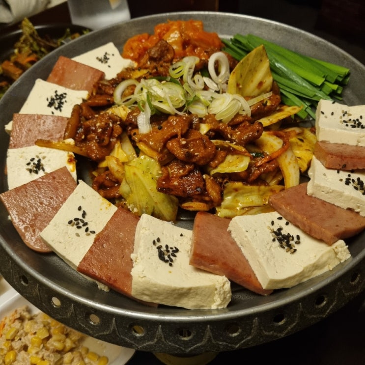  신촌 기본안주 실화? 나만 알고싶은 술집 포석정