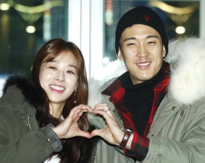  [단독] "보고싶다" "안고싶네"…<b>강경준</b>·불륜의혹 <b>유부녀</b> A씨... 