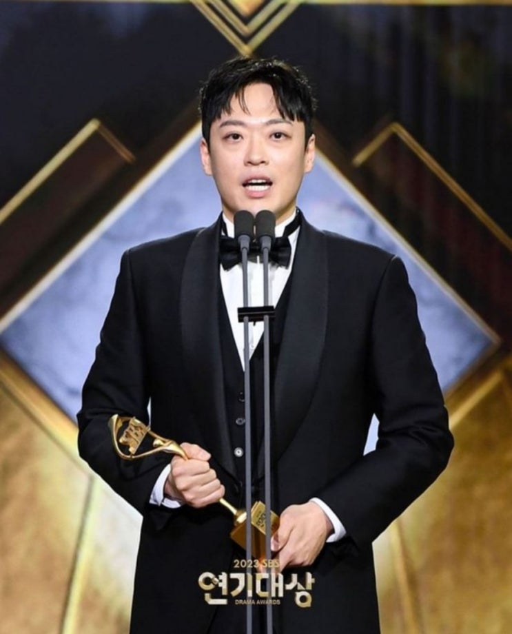 <연예가핫이슈> 정순원, 지난 6일 부친상 'SBS 연기대상' 남우조연상 먹먹 소감 <연예가핫이슈> 정순원, 지난 6일 부친상 'SBS 연기대상' 남우조연상 먹먹 소감